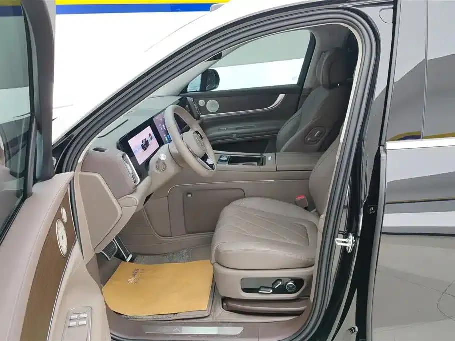 Wenjie M9 2024 Range Extended Max Edition 52kWh 6-Seater — миниатюра 9