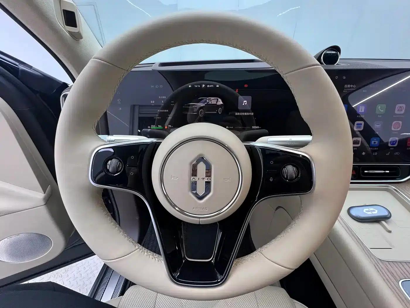 Wenjie M9 2024 Range Extended Ultra Edition 52kWh 6-Seater — миниатюра 24