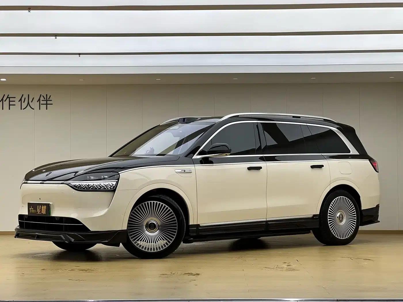Wenjie M9 2024 Range Extended Ultra Edition 52kWh 6-Seater — миниатюра 1