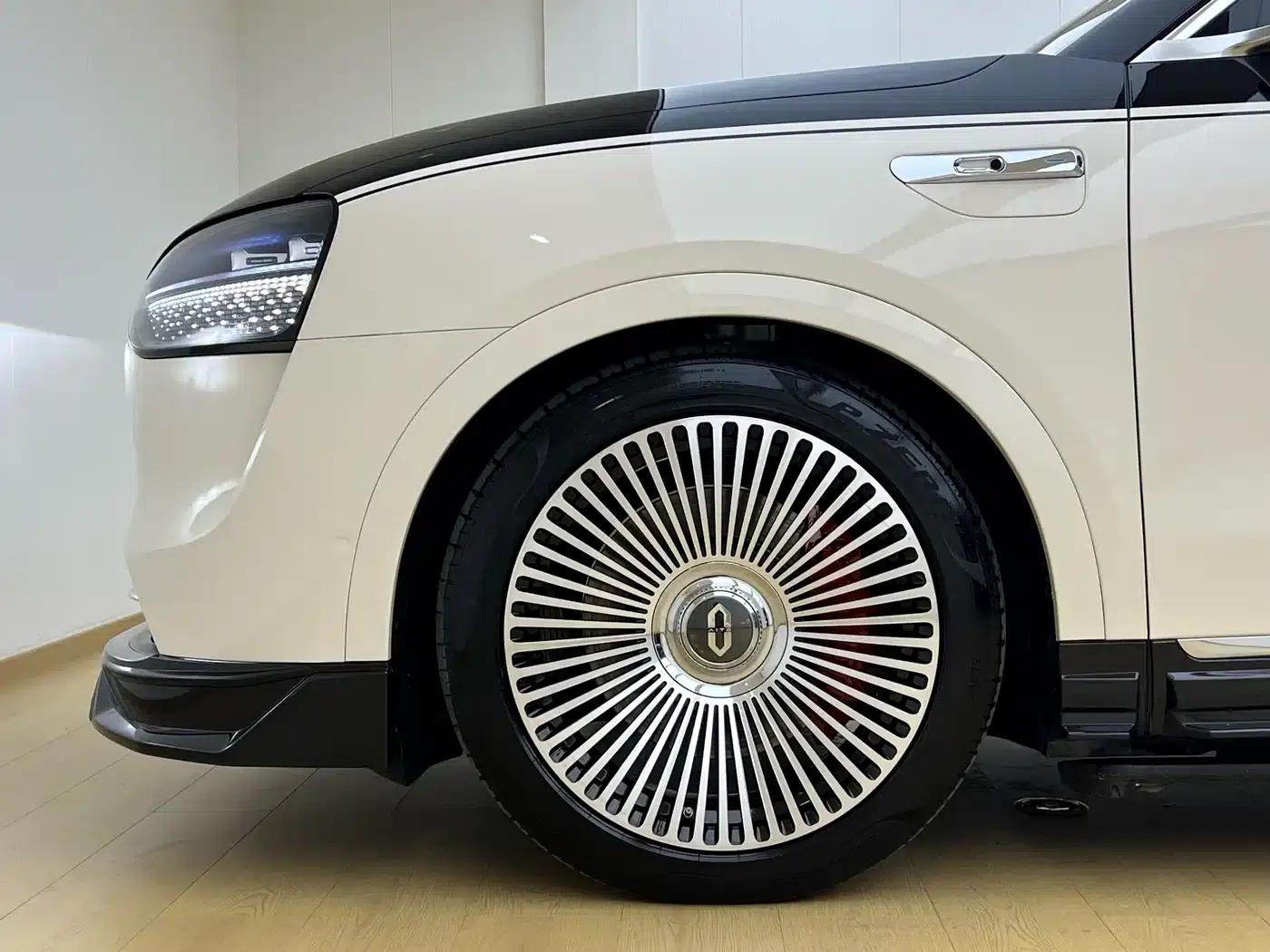 Wenjie M9 2024 Range Extended Ultra Edition 52kWh 6-Seater — миниатюра 8