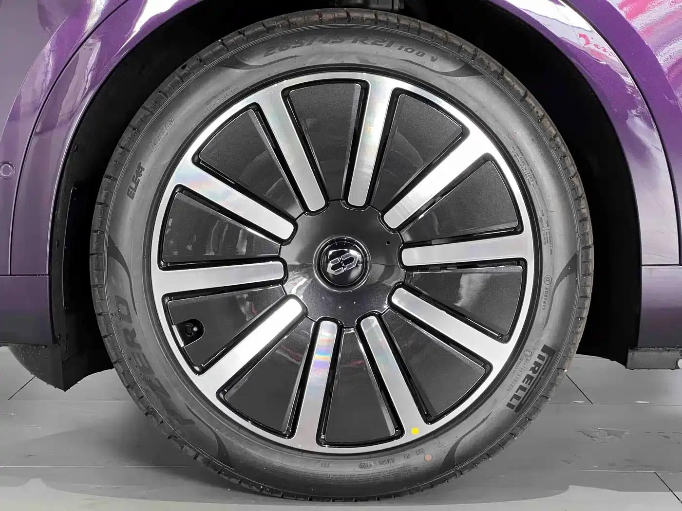 Wenjie M9 2025 Extended Range Max Edition 52kWh 5-Seat Version (192-line LiDAR) — миниатюра 11
