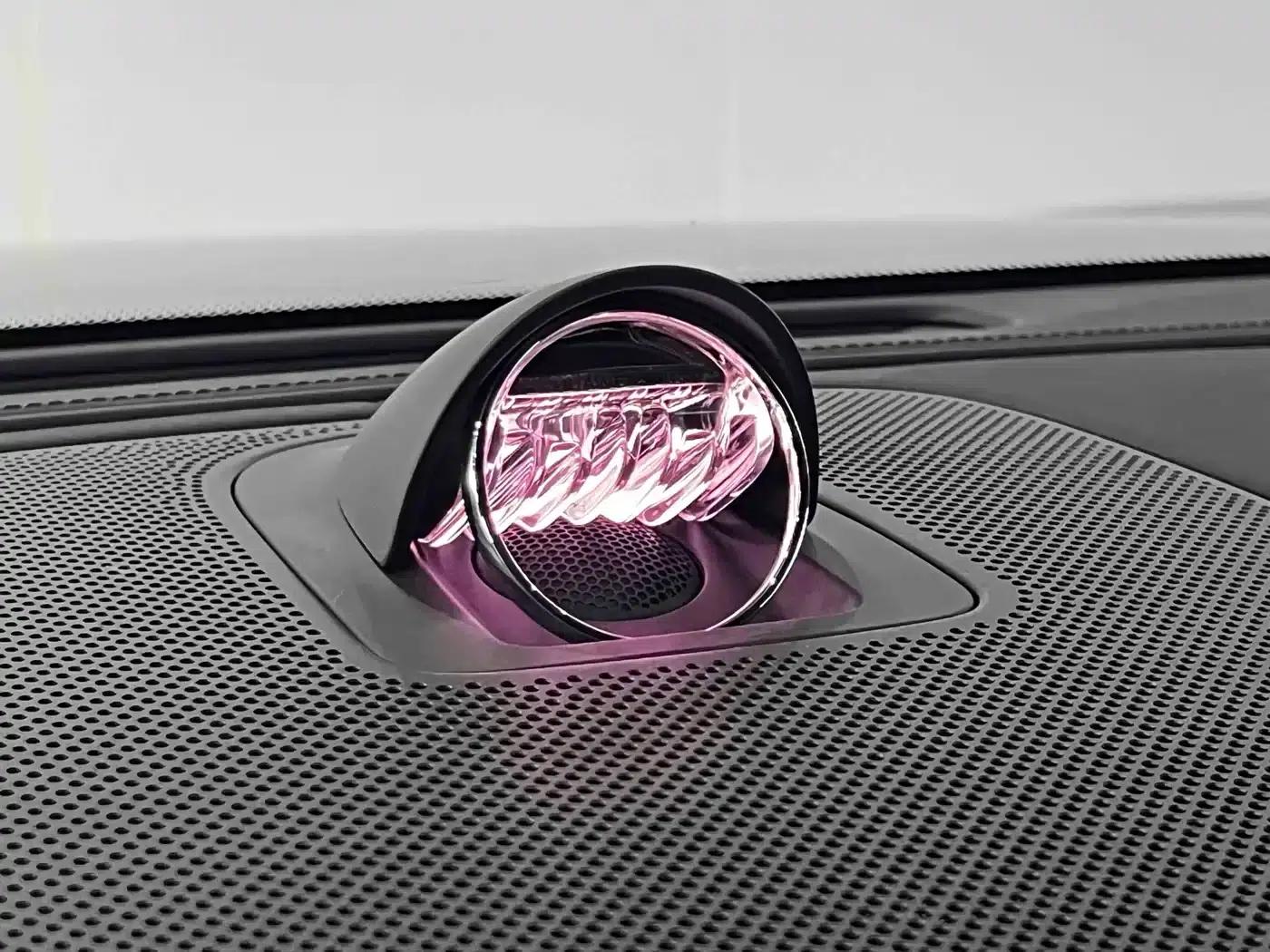 Wenjie M9 2025 Extended Range Max Edition 52kWh 5-Seat Version (192-line LiDAR) — миниатюра 17