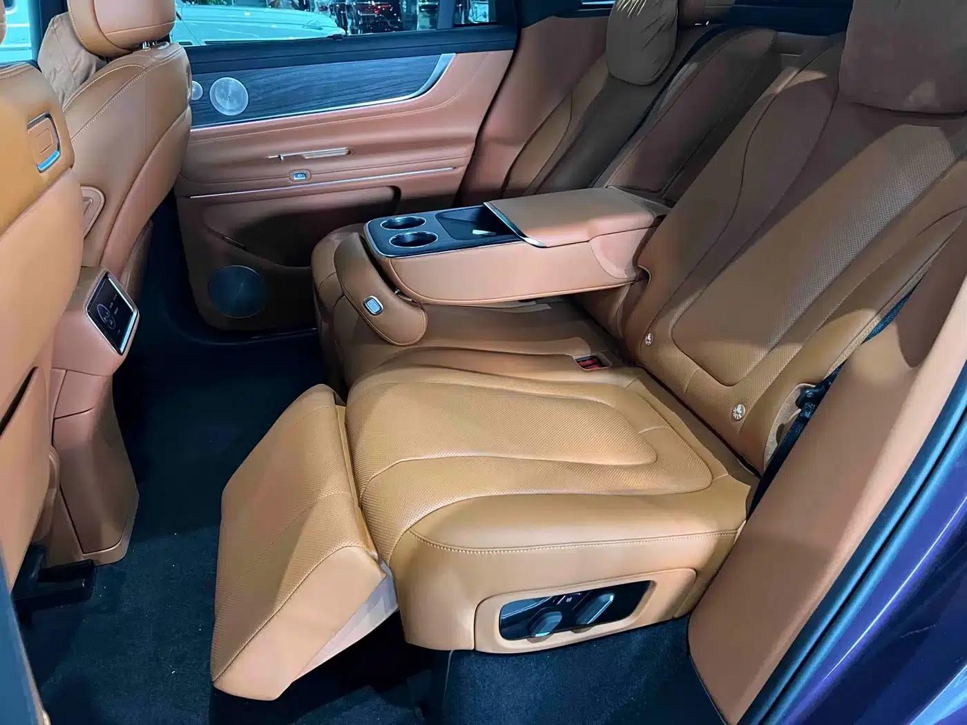 Wenjie M9 2025 Extended Range Max Edition 52kWh 5-Seat Version (192-line LiDAR) — миниатюра 24