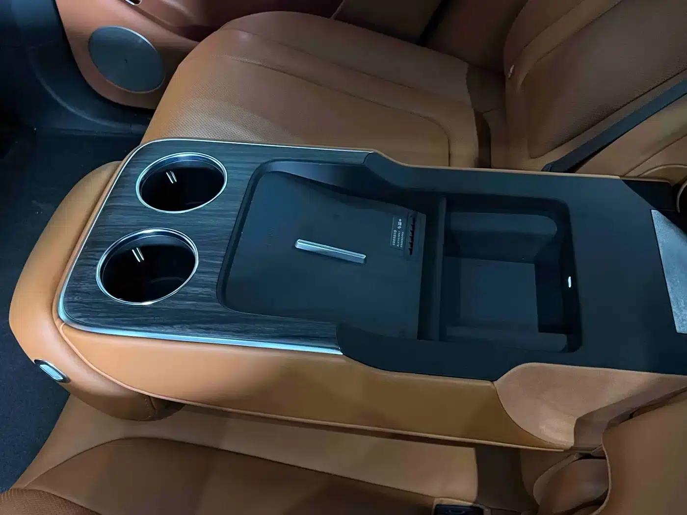 Wenjie M9 2025 Extended Range Max Edition 52kWh 5-Seat Version (192-line LiDAR) — миниатюра 26