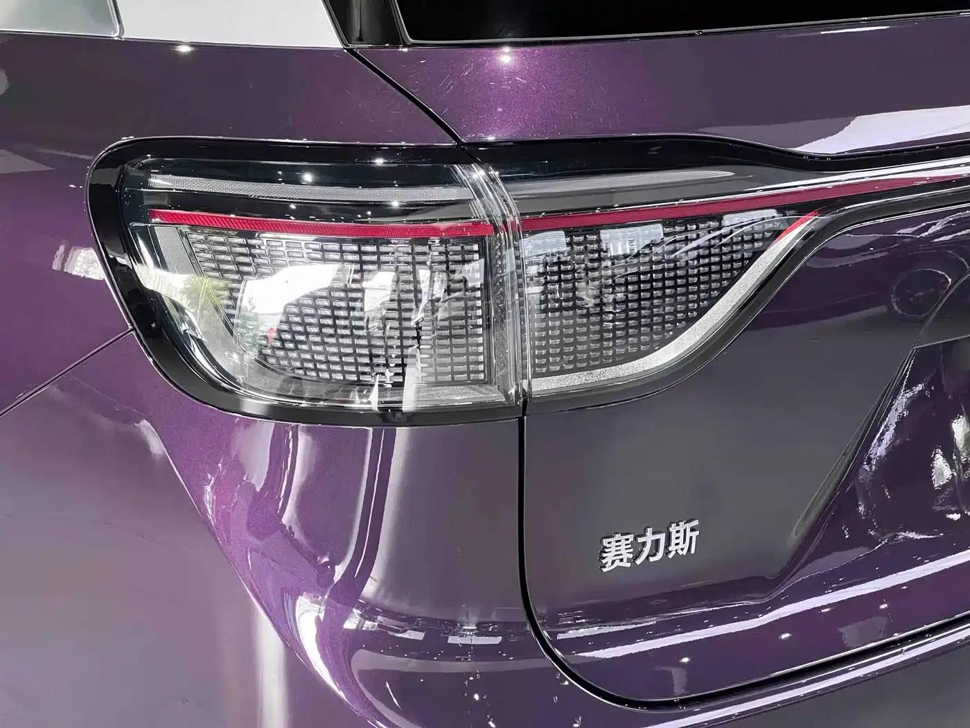 Wenjie M9 2025 Extended Range Max Edition 52kWh 5-Seat Version (192-line LiDAR) — миниатюра 8