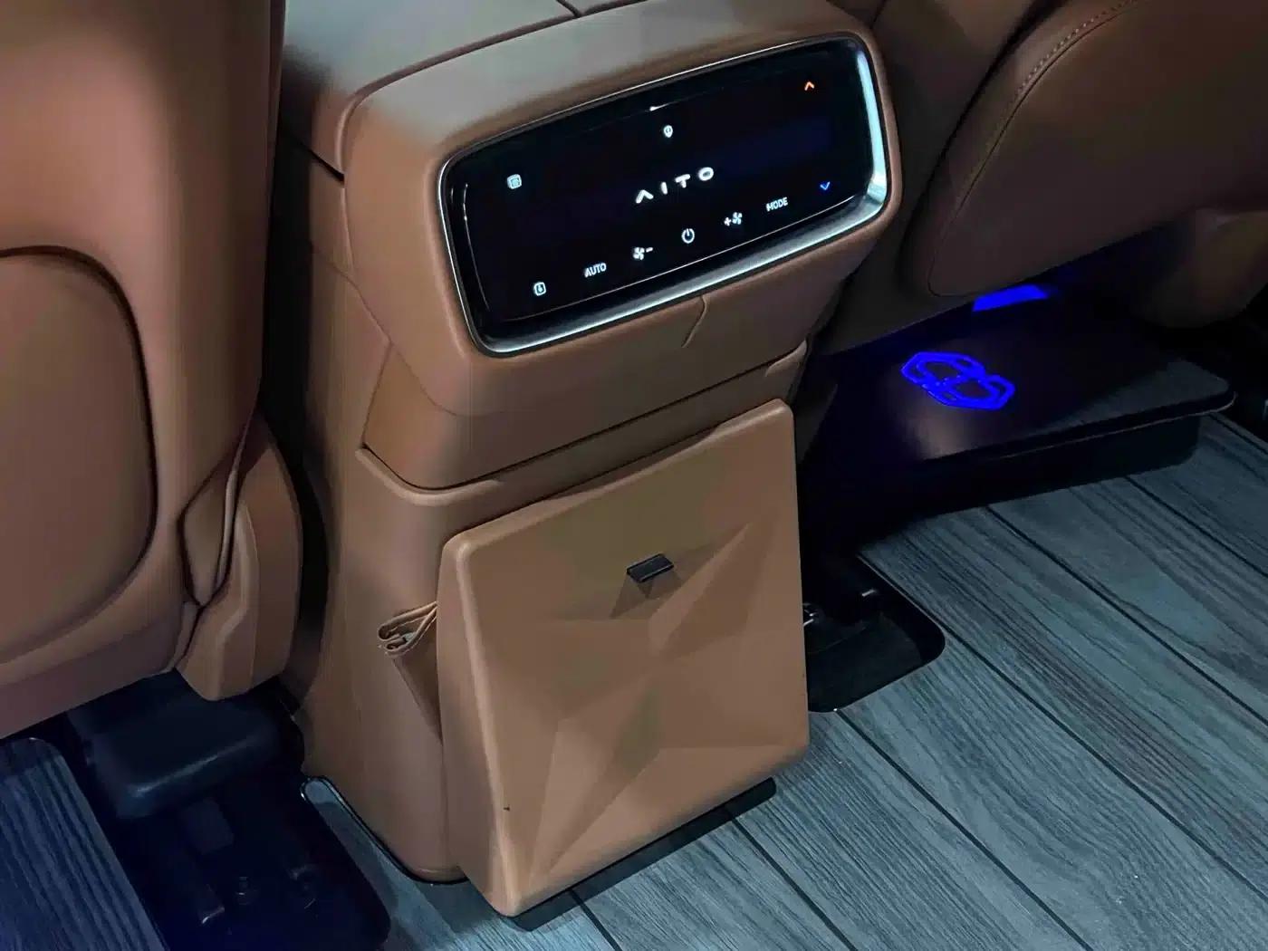 Wenjie M9 2024 Range Extended Max Edition 52kWh 6-Seater — миниатюра 22