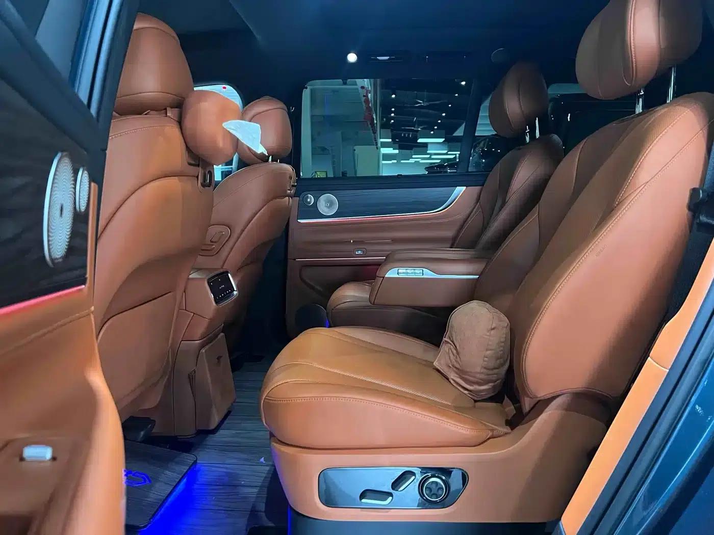 Wenjie M9 2024 Range Extended Max Edition 52kWh 6-Seater — миниатюра 24