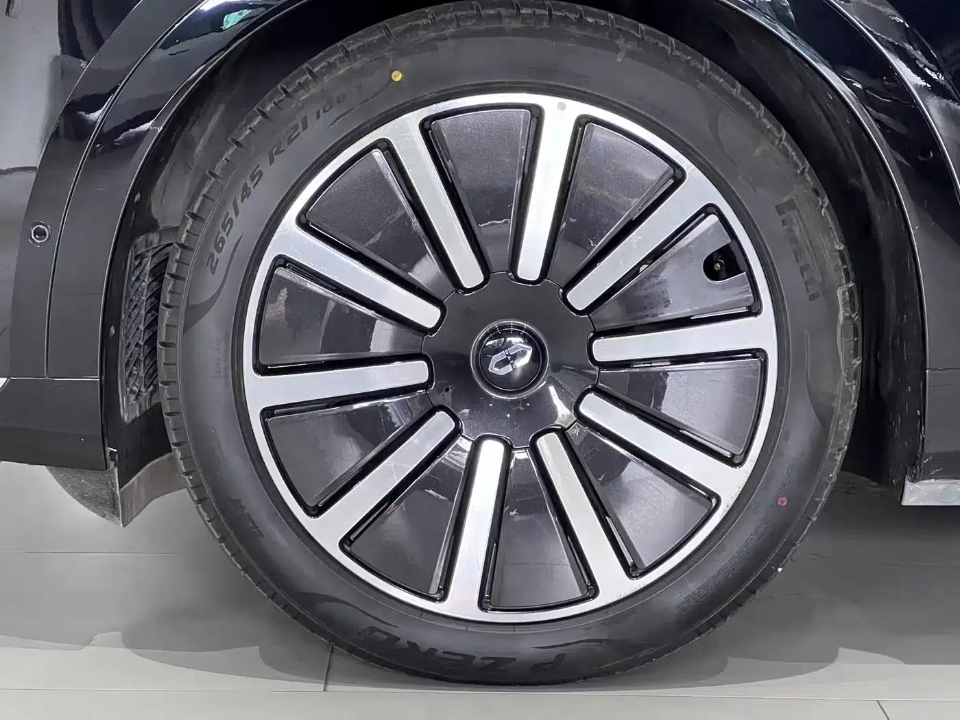 Wenjie M9 2025 Extended Range Max Edition (52kWh, 6-seater, 192-line LiDAR) — миниатюра 13