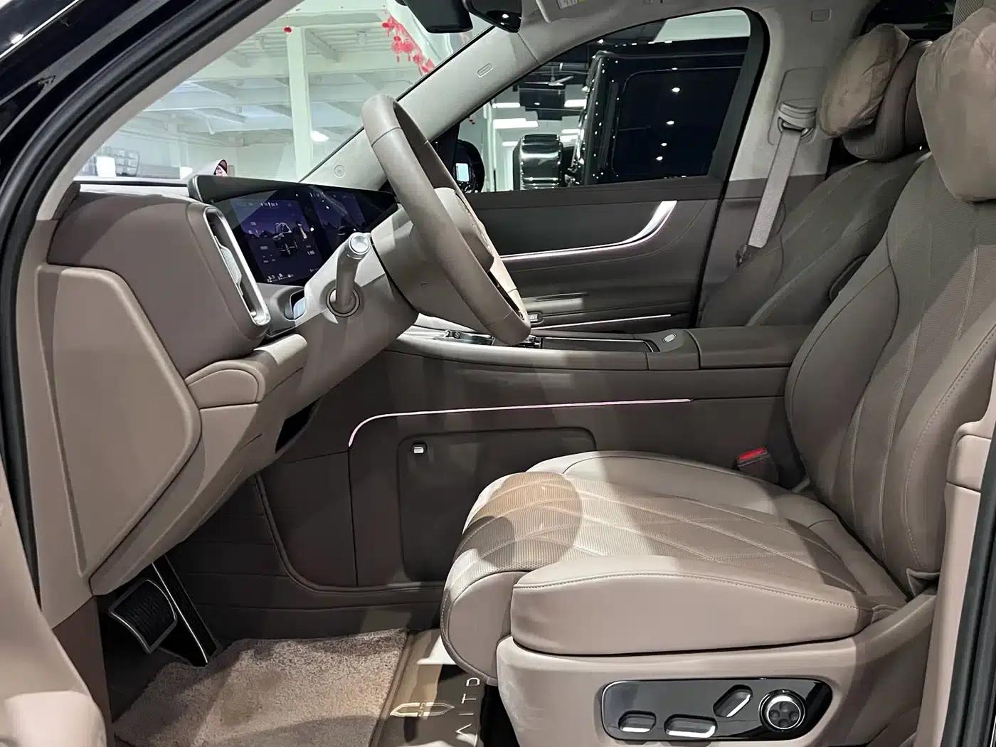Wenjie M9 2025 Extended Range Max Edition (52kWh, 6-seater, 192-line LiDAR) — миниатюра 15