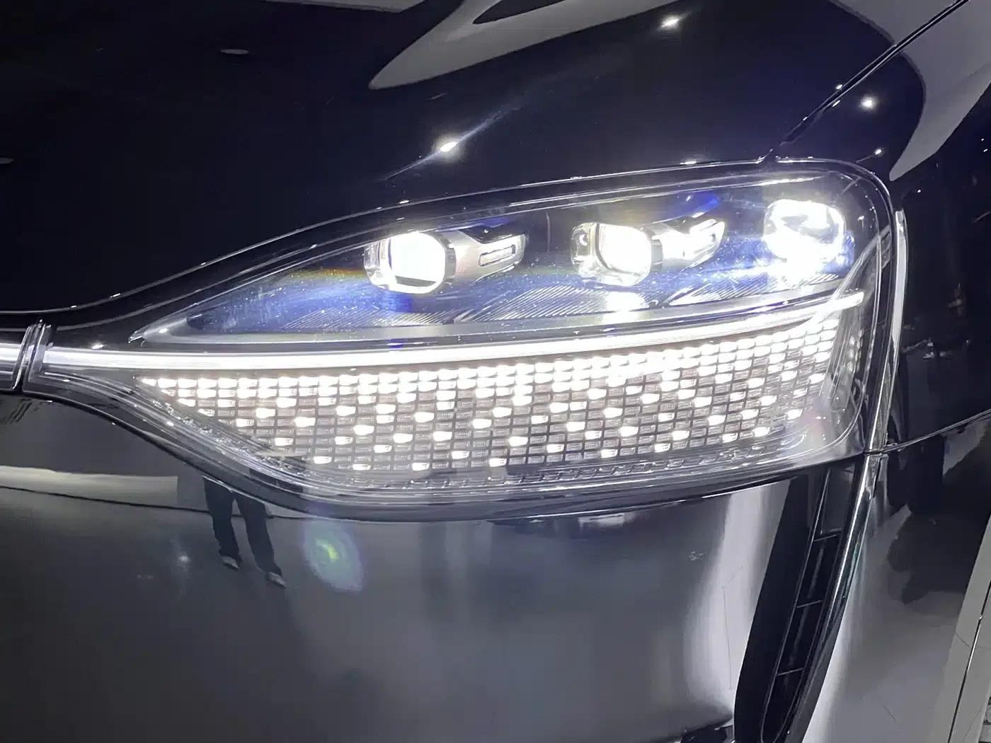 Wenjie M9 2025 Extended Range Max Edition (52kWh, 6-seater, 192-line LiDAR) — миниатюра 10