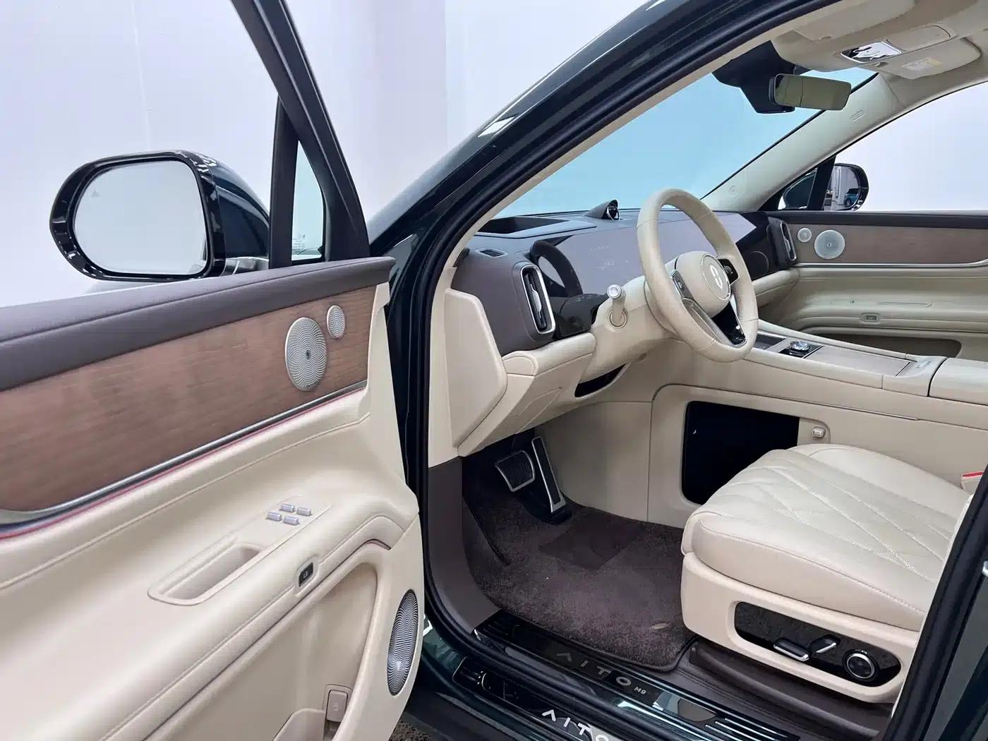 Wenjie M9 2024 Range Extended Ultra Edition 52kWh 6-Seater — миниатюра 13