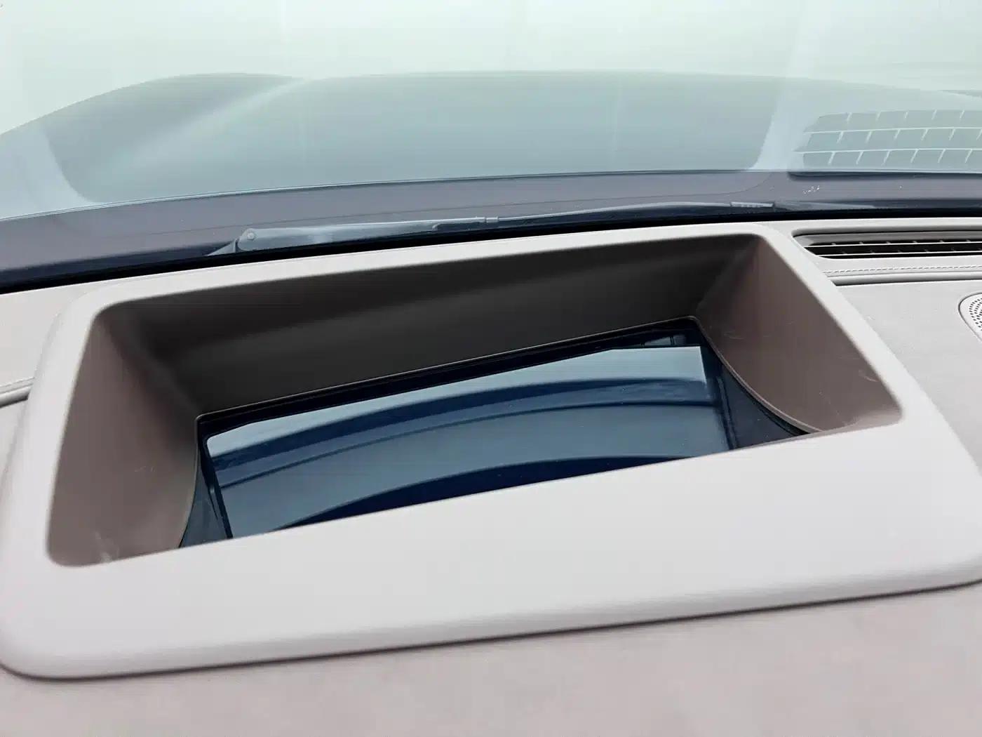 Wenjie M9 2024 Range Extended Ultra Edition 52kWh 6-Seater — миниатюра 31