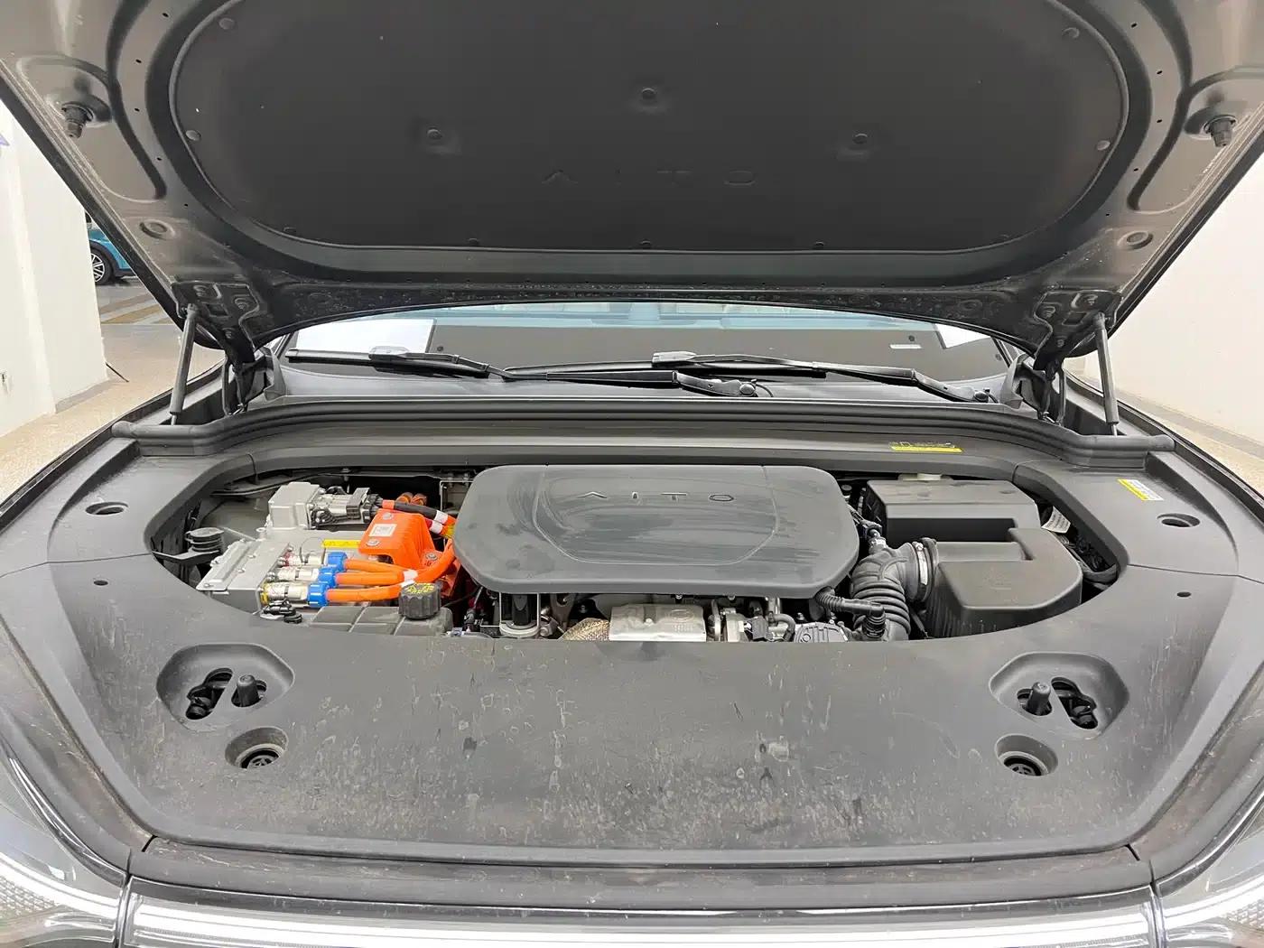 Wenjie M9 2024 Range Extended Ultra Edition 52kWh 6-Seater — миниатюра 33