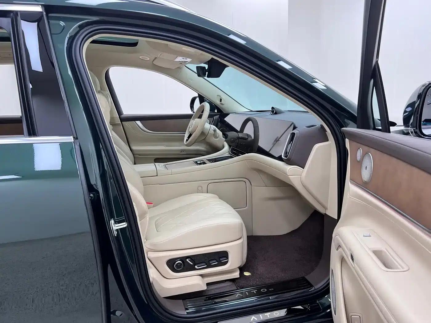 Wenjie M9 2024 Range Extended Ultra Edition 52kWh 6-Seater — миниатюра 34