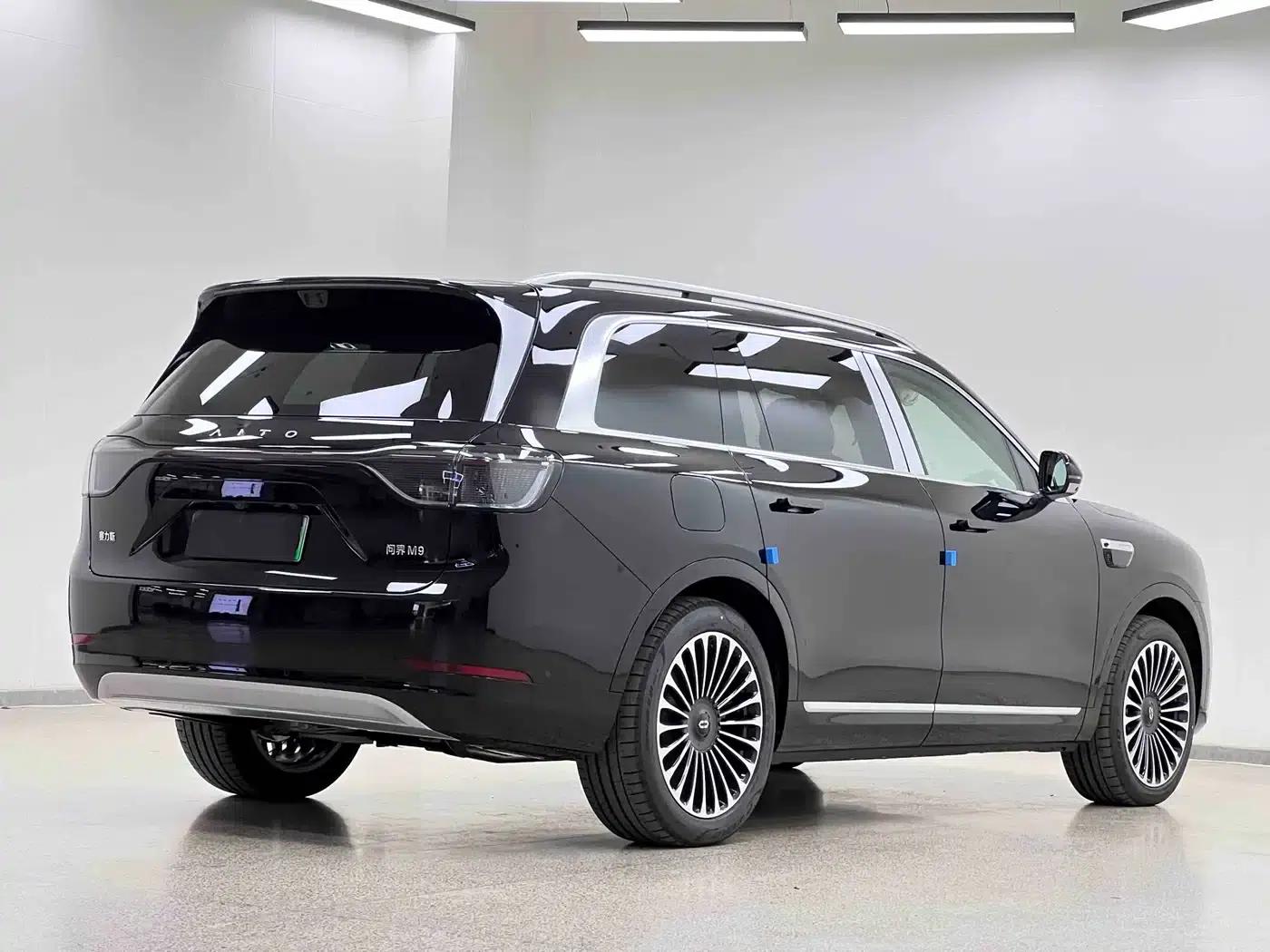 Wenjie M9 2025 Ultra Extended Range Edition (52kWh, 6-seater, 192-line LiDAR) — миниатюра 5