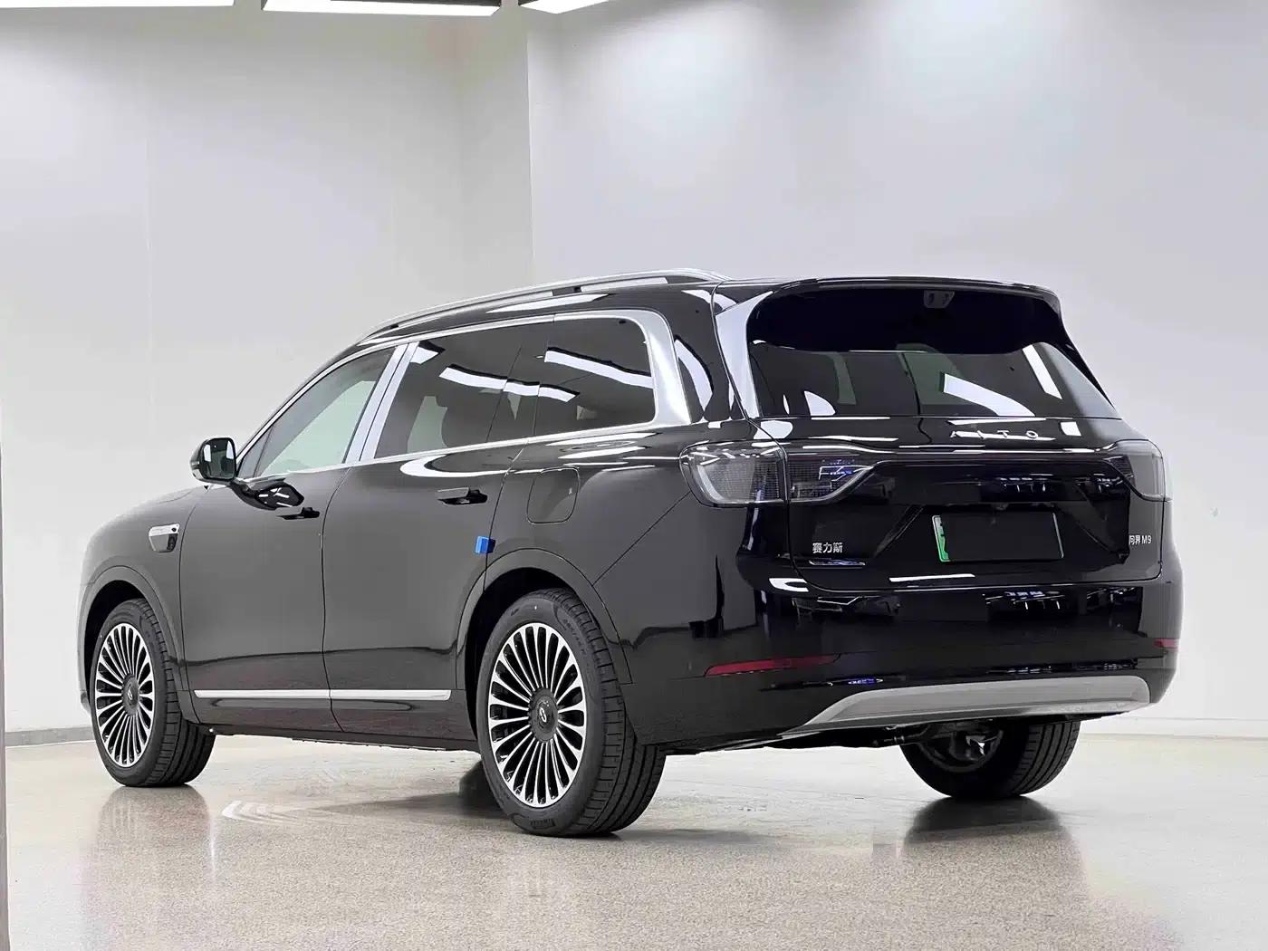 Wenjie M9 2025 Ultra Extended Range Edition (52kWh, 6-seater, 192-line LiDAR) — миниатюра 7