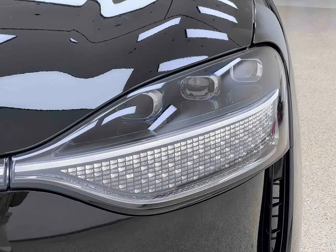 Wenjie M9 2025 Ultra Extended Range Edition (52kWh, 6-seater, 192-line LiDAR) — миниатюра 8