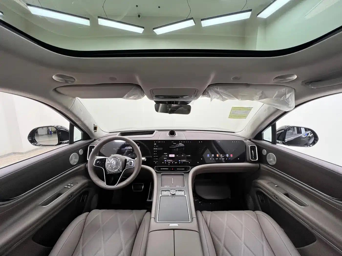 Wenjie M9 2025 Ultra Extended Range Edition (52kWh, 6-seater, 192-line LiDAR) — миниатюра 23