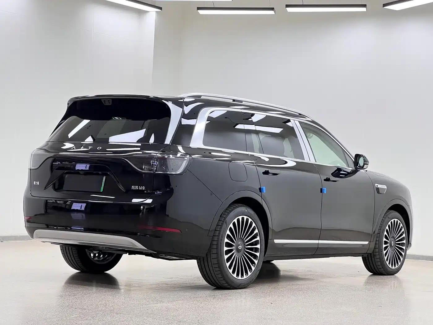 Wenjie M9 2025 Ultra Extended Range Edition (52kWh, 6-seater, 192-line LiDAR) — миниатюра 5
