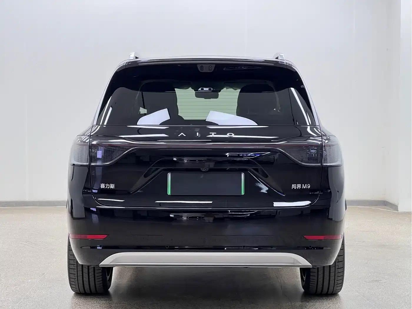 Wenjie M9 2025 Ultra Extended Range Edition (52kWh, 6-seater, 192-line LiDAR) — миниатюра 6