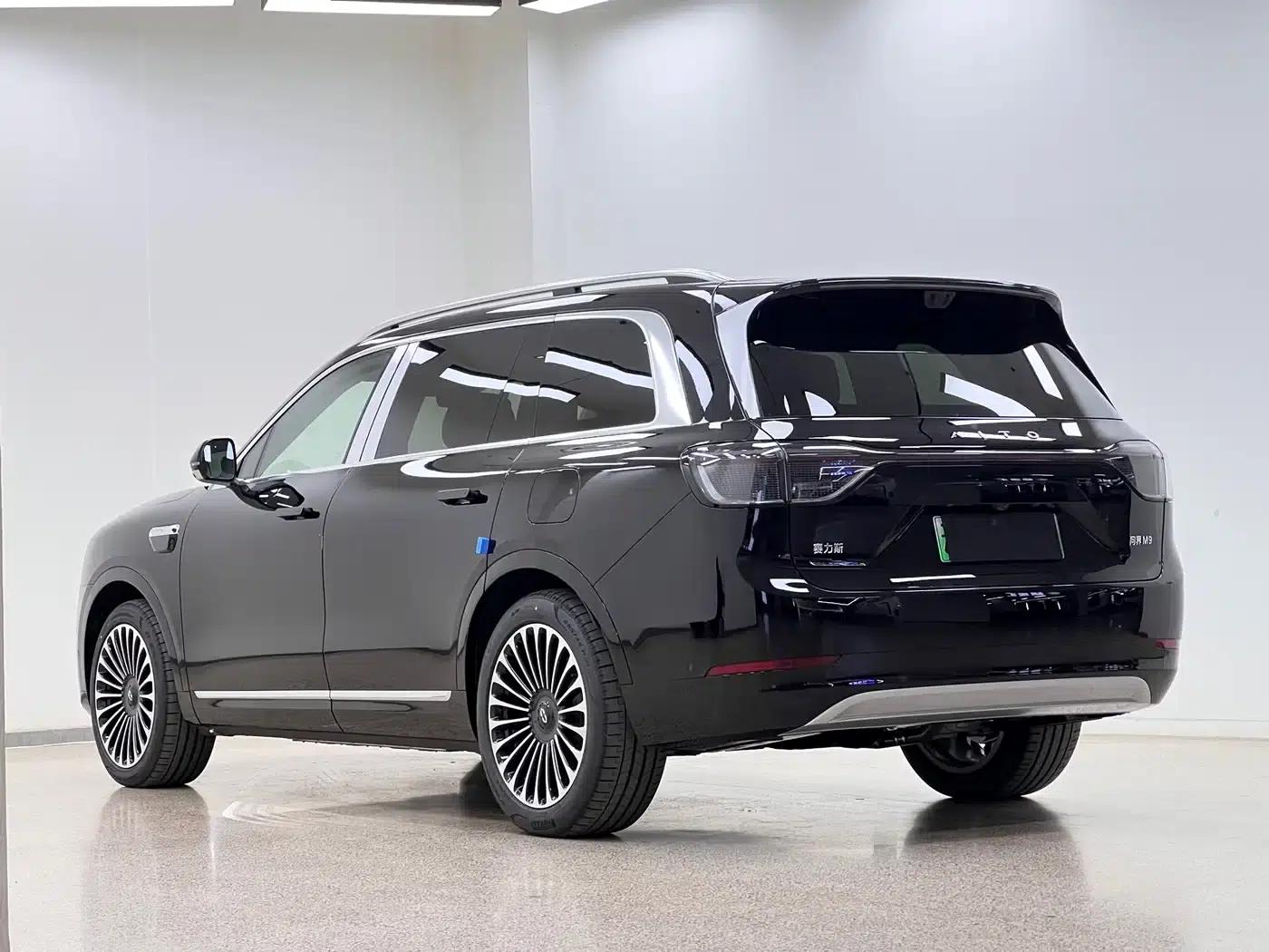 Wenjie M9 2025 Ultra Extended Range Edition (52kWh, 6-seater, 192-line LiDAR) — миниатюра 7