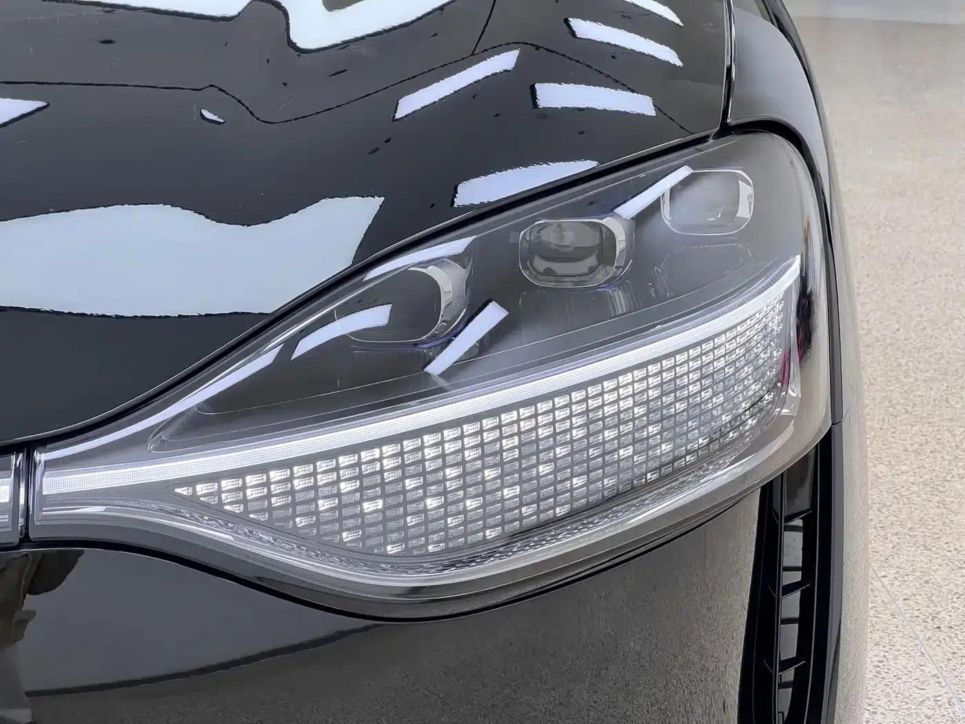 Wenjie M9 2025 Ultra Extended Range Edition (52kWh, 6-seater, 192-line LiDAR) — миниатюра 8