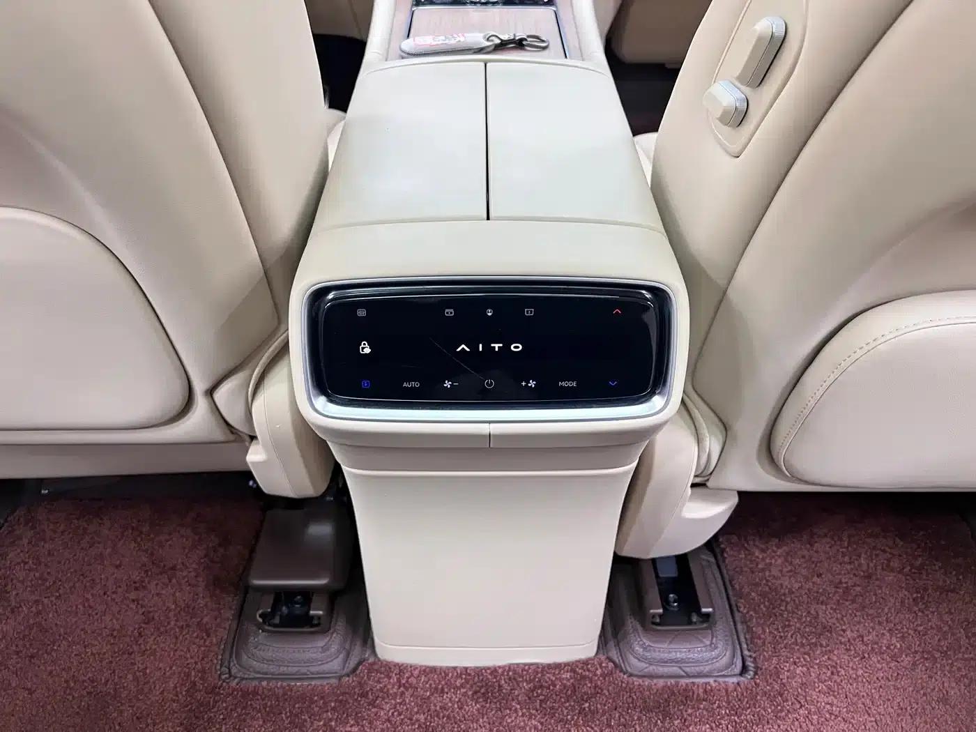 Wenjie M9 2024 Range Extended Ultra Edition 42kWh 6-Seater — миниатюра 22