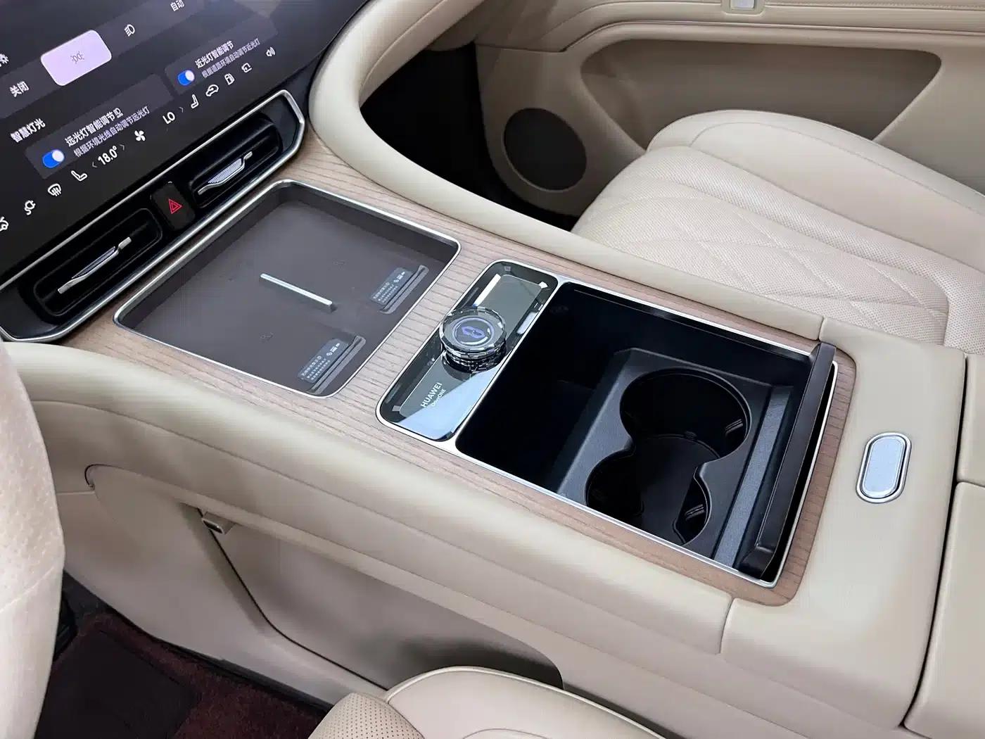 Wenjie M9 2024 Range Extended Ultra Edition 42kWh 6-Seater — миниатюра 29