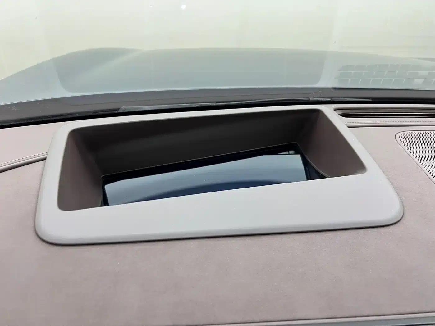 Wenjie M9 2024 Range Extended Ultra Edition 42kWh 6-Seater — миниатюра 32