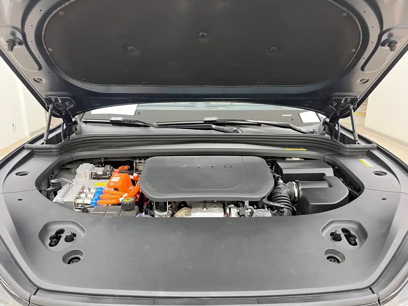 Wenjie M9 2024 Range Extended Ultra Edition 42kWh 6-Seater — миниатюра 33