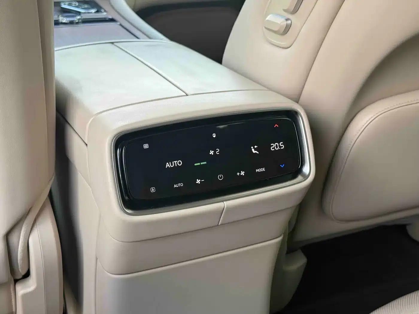 Wenjie M9 2024 Range Extended Max Edition 52kWh 6-Seater — миниатюра 12