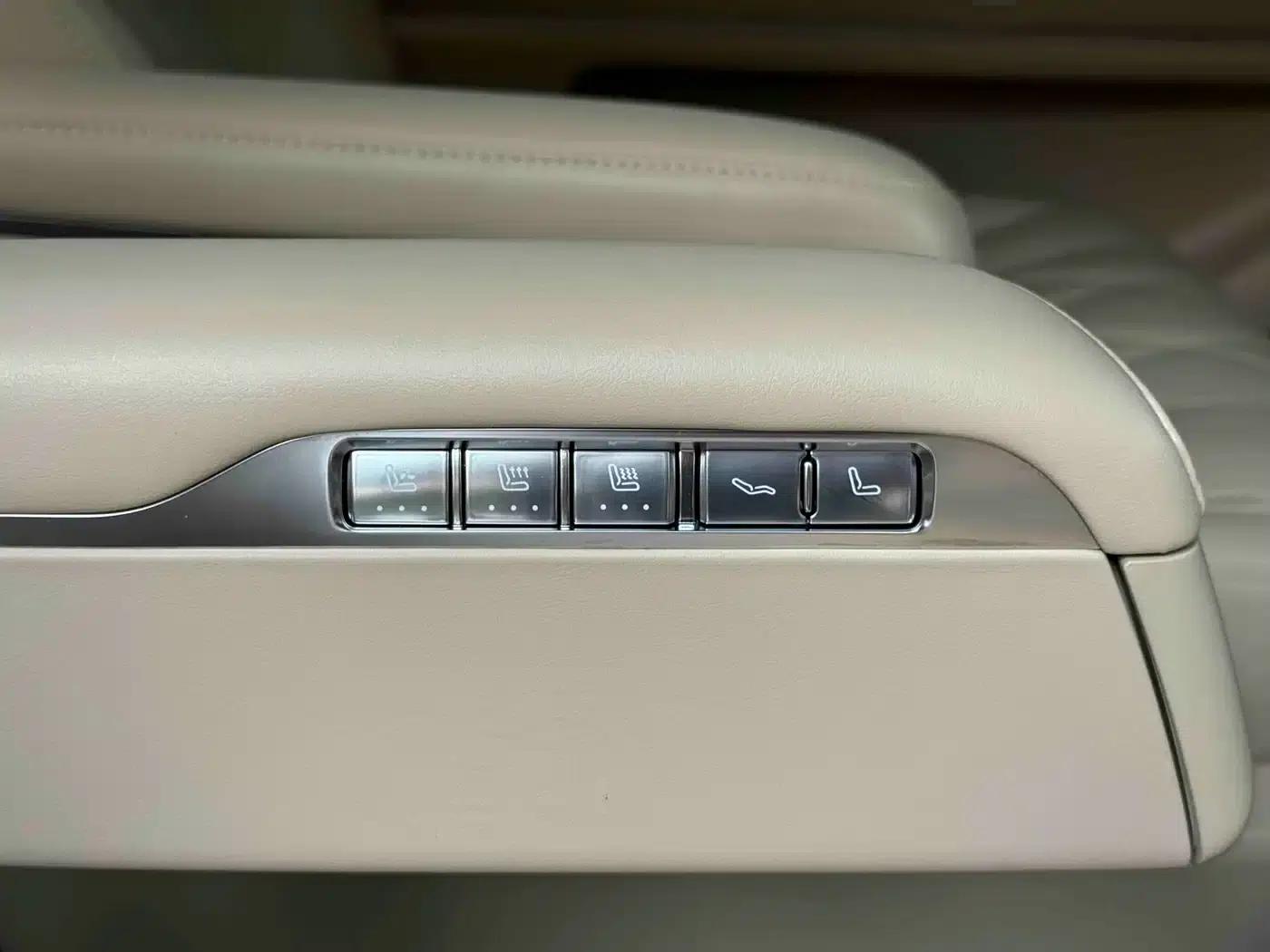 Wenjie M9 2024 Range Extended Max Edition 52kWh 6-Seater — миниатюра 14