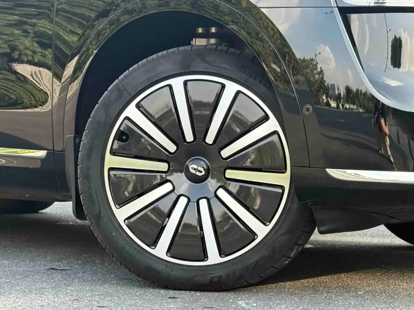 Wenjie M9 2024 Range Extended Max Edition 52kWh 6-Seater — миниатюра 4