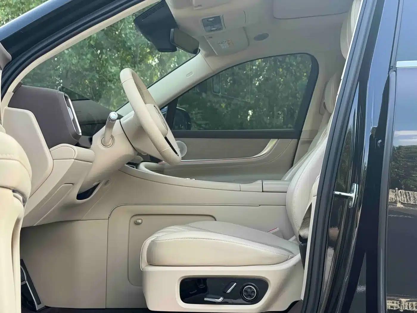Wenjie M9 2024 Range Extended Max Edition 52kWh 6-Seater — миниатюра 7