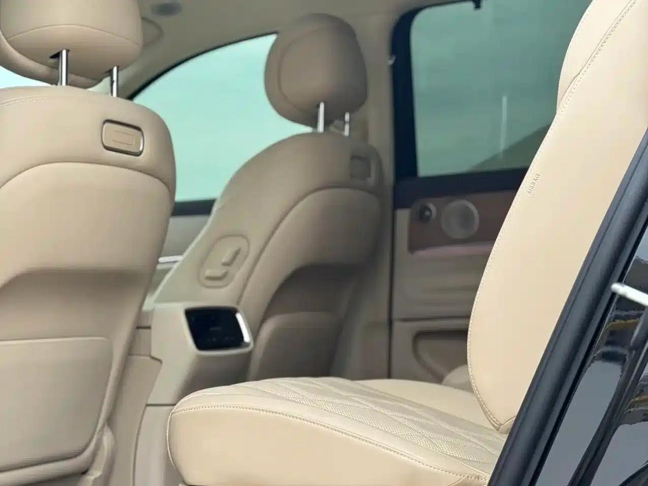Wenjie M9 2024 Range Extended Max Edition 42kWh 6-Seater — миниатюра 11