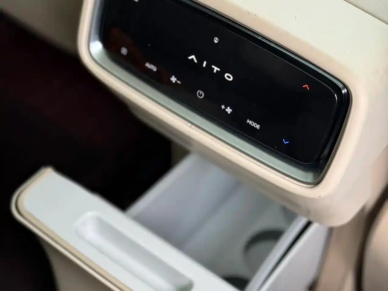 Wenjie M9 2024 Range Extended Max Edition 42kWh 6-Seater — миниатюра 12
