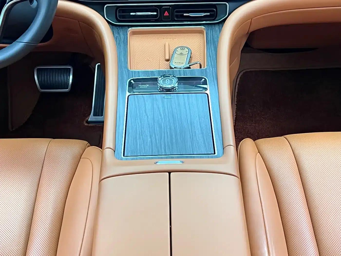 Wenjie M9 2024 Range Extended Ultra Edition 42kWh 6-Seater — миниатюра 26