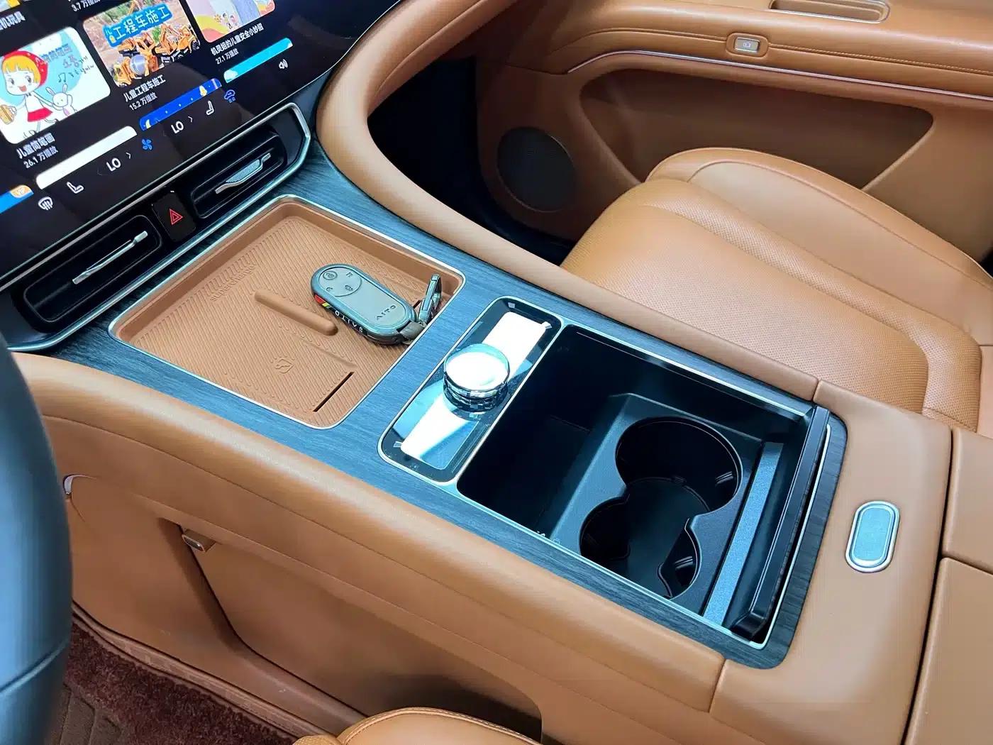 Wenjie M9 2024 Range Extended Ultra Edition 42kWh 6-Seater — миниатюра 29