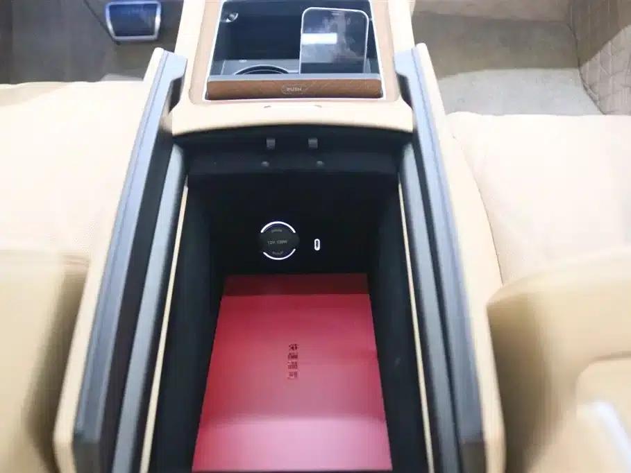 Wenjie M9 2025 Extended Range Ultra Edition 52kWh 5-Seat Version (896-line LiDAR) — миниатюра 20