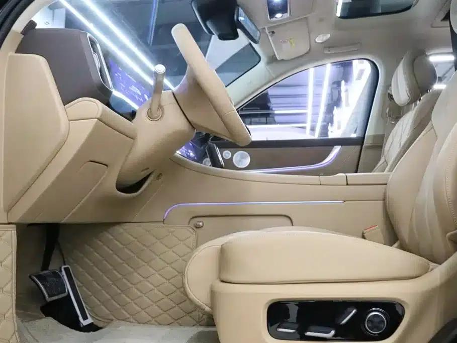 Wenjie M9 2025 Extended Range Ultra Edition 52kWh 5-Seat Version (896-line LiDAR) — миниатюра 25