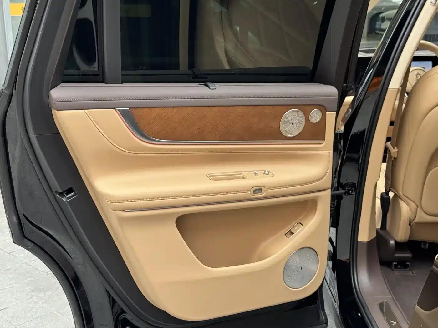 Wenjie M9 2025 Ultra Extended Range Edition (52kWh, 6-seater, 192-line LiDAR) — миниатюра 16