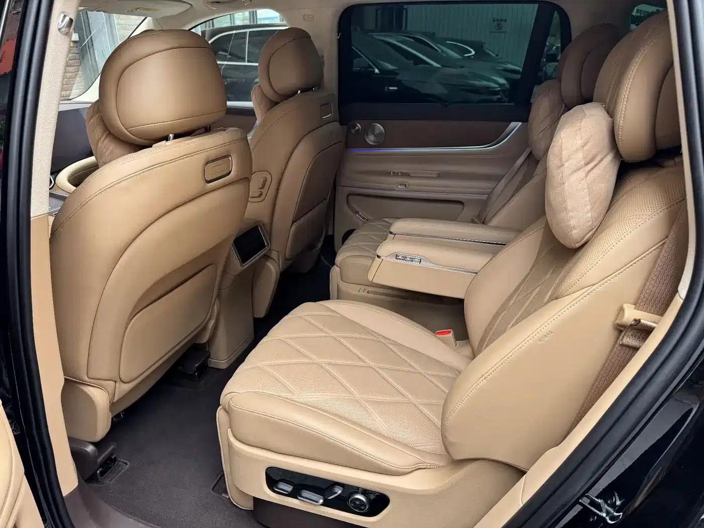 Wenjie M9 2025 Ultra Extended Range Edition (52kWh, 6-seater, 192-line LiDAR) — миниатюра 9