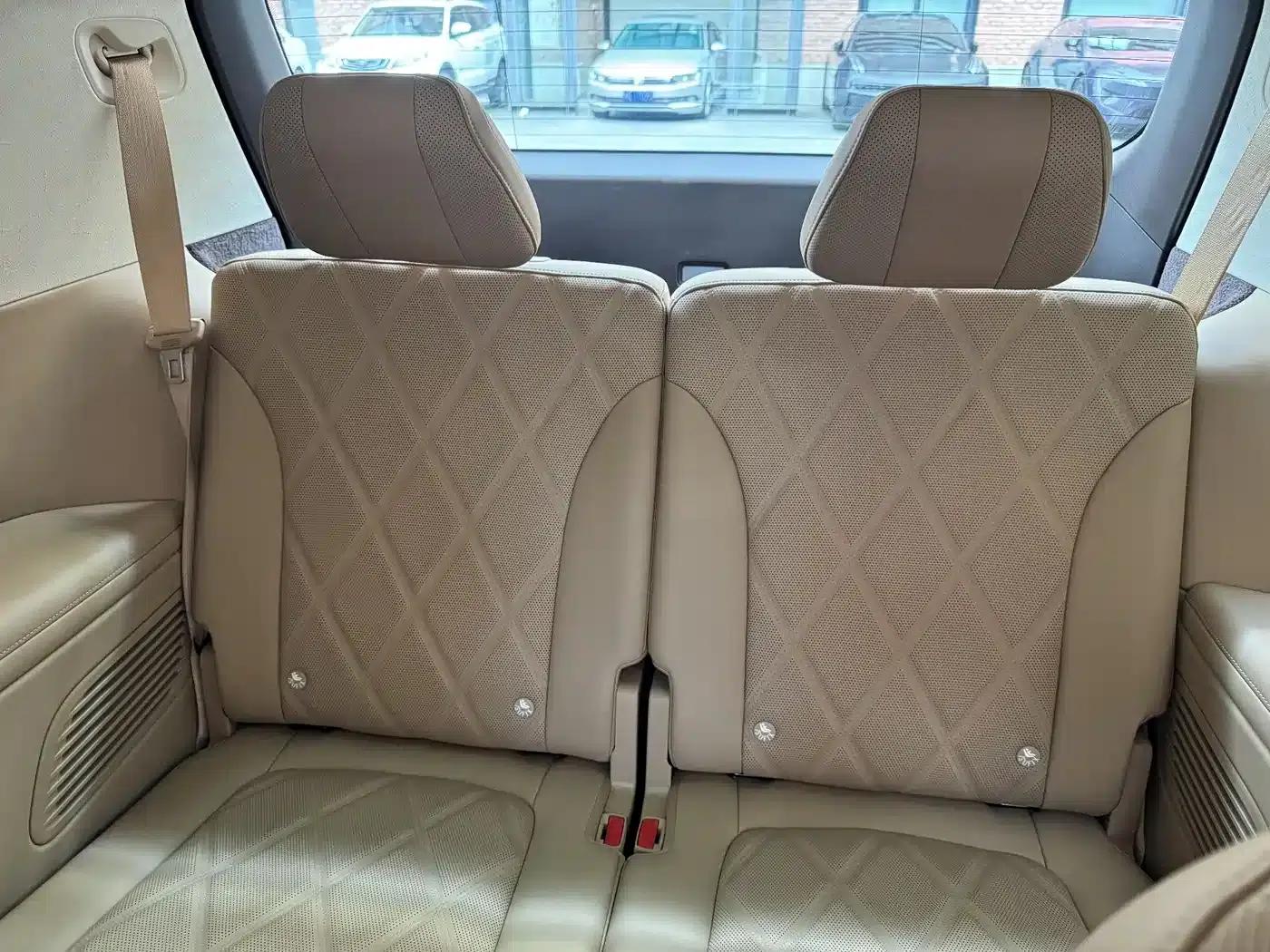 Wenjie M9 2025 Ultra Extended Range Edition (52kWh, 6-seater, 192-line LiDAR) — миниатюра 10