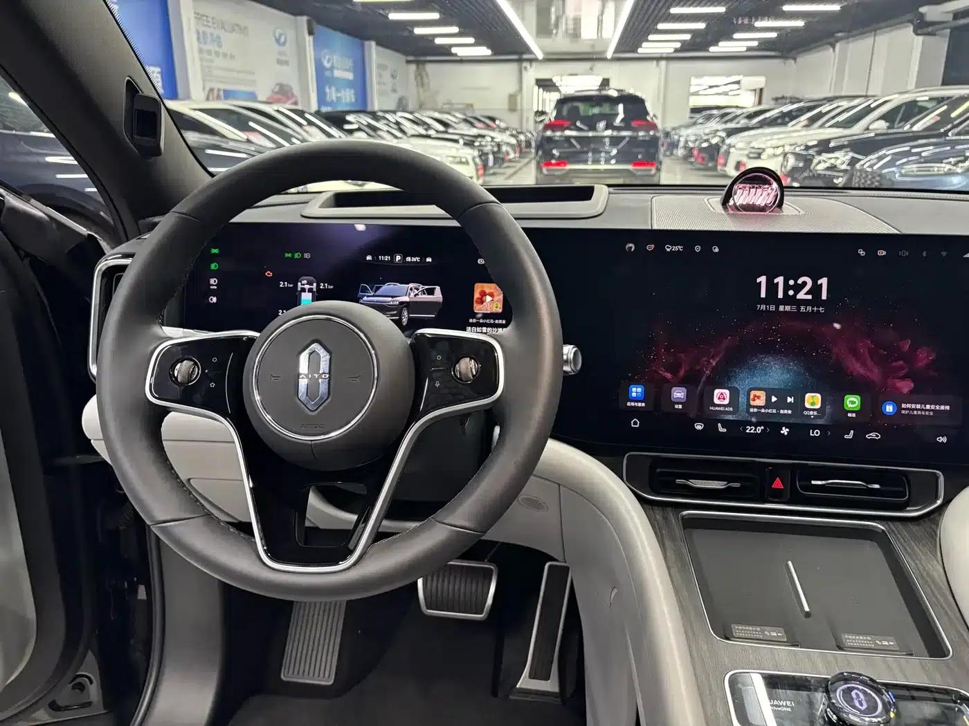 Wenjie M9 2025 Extended Range Max Edition 52kWh 5-Seat Version (192-line LiDAR) — миниатюра 7