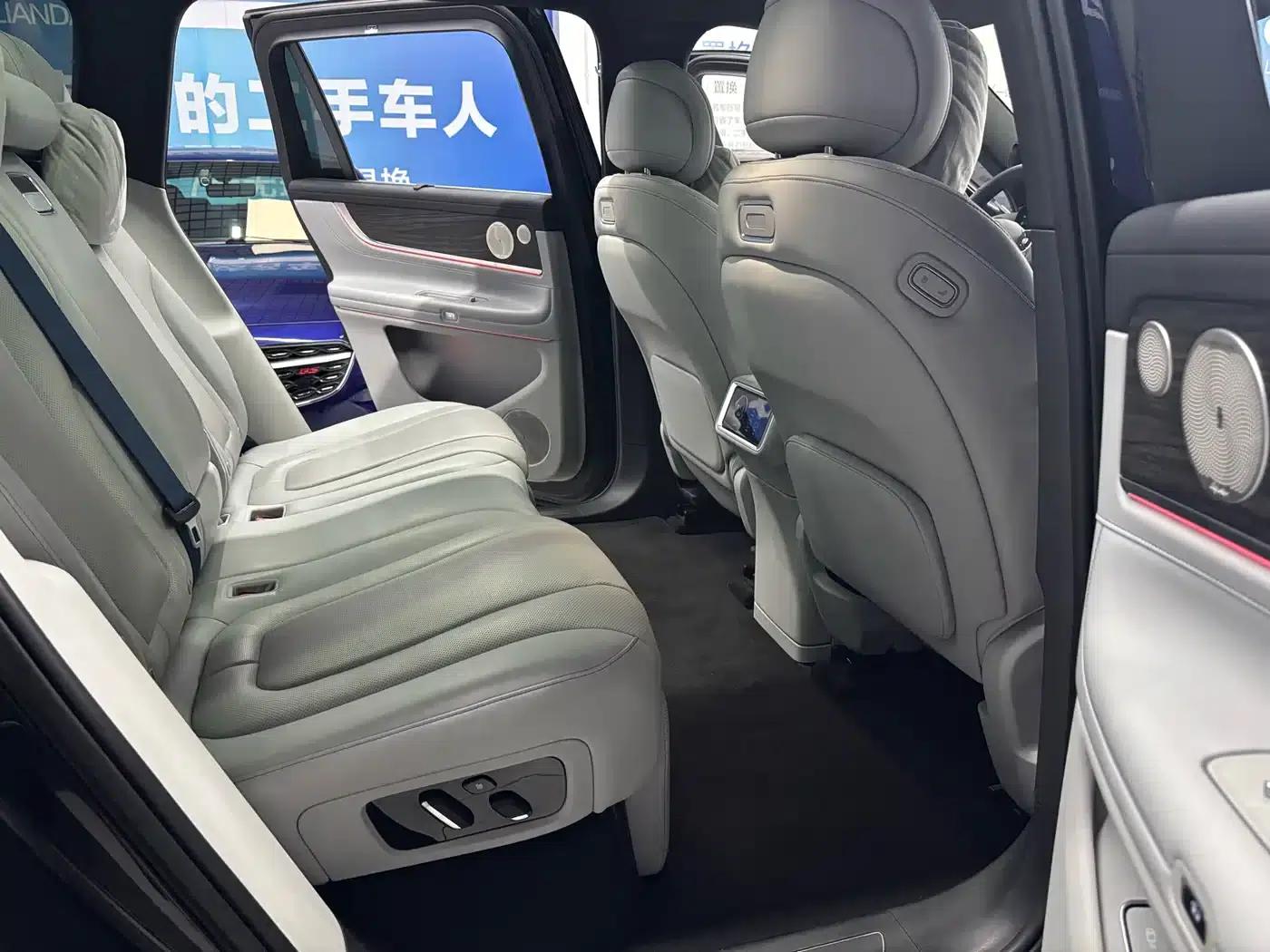 Wenjie M9 2025 Extended Range Max Edition 52kWh 5-Seat Version (192-line LiDAR) — миниатюра 10