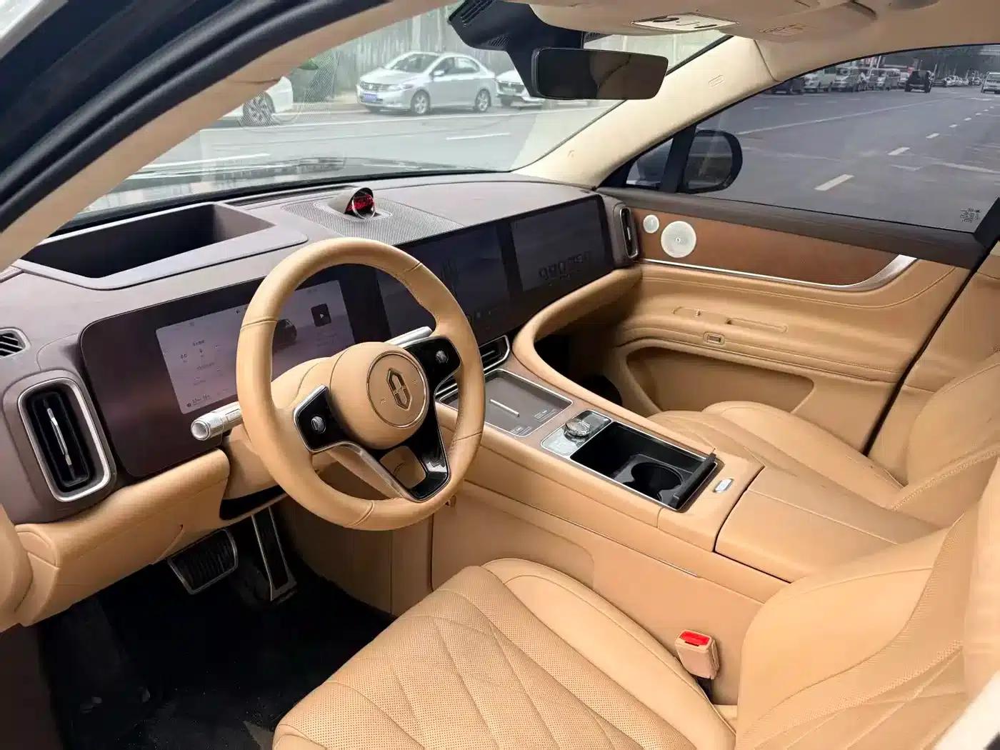 Wenjie M9 2024 Range Extended Max Edition 42kWh 6-Seater — миниатюра 5