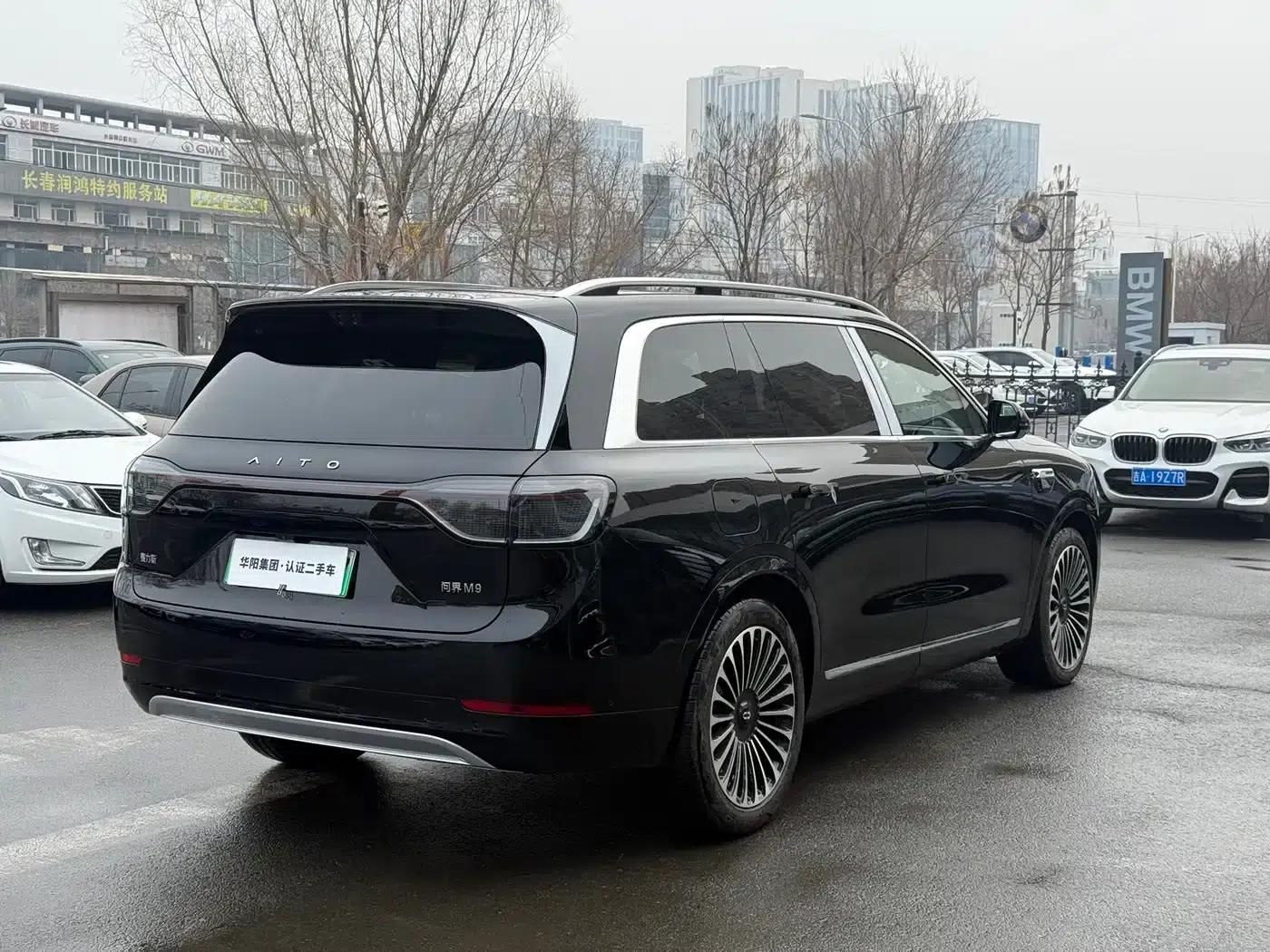 Wenjie M9 2025 Ultra Extended Range Edition (52kWh, 6-seater, 192-line LiDAR) — миниатюра 4