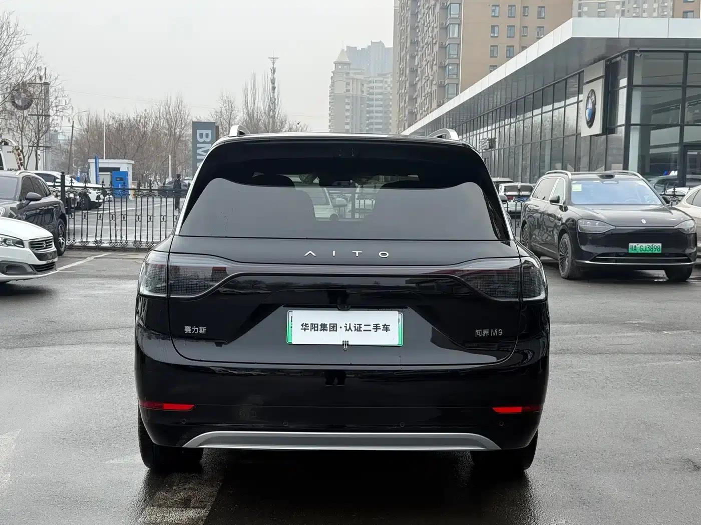 Wenjie M9 2025 Ultra Extended Range Edition (52kWh, 6-seater, 192-line LiDAR) — миниатюра 5
