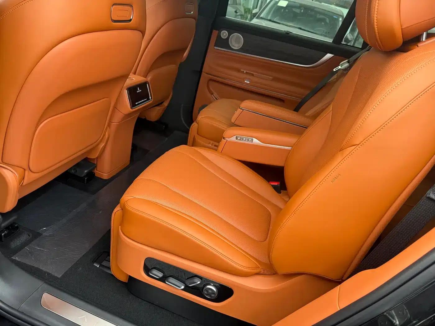 Wenjie M9 2025 Ultra Extended Range Edition (52kWh, 6-seater, 192-line LiDAR) — миниатюра 8