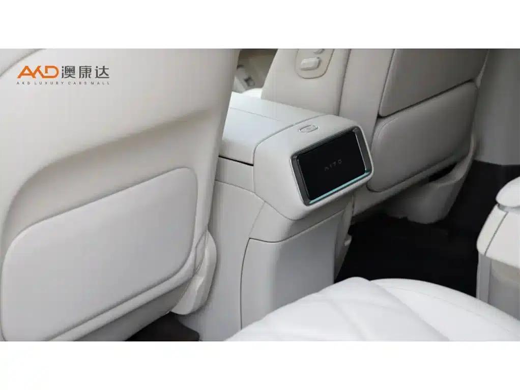 Wenjie M9/2025/Pure Electric Ultra Edition 100kWh 6 Seats (192-line LiDAR) — миниатюра 10